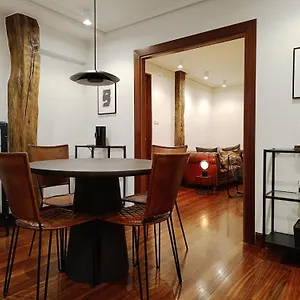  Apartment Cornerstone, En Casco Viejo Spain